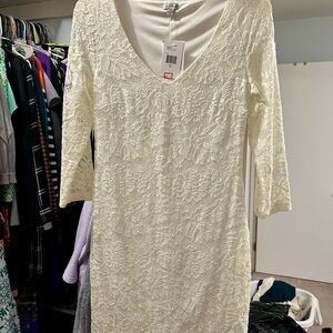 Guess lace vneck white 3/4 sleeve above knee high-low dress size Medium NWT